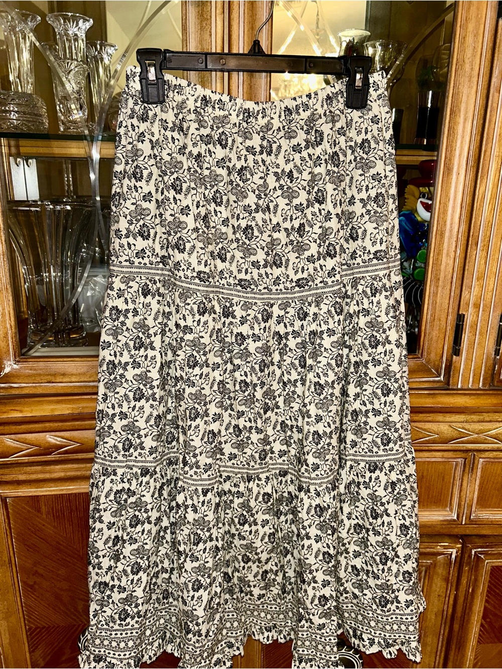 Max Studio Cream and Black Floral Maxi Skirt - Picture 4 of 5